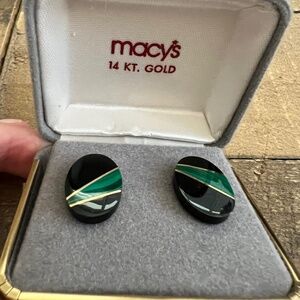 NIB 14 karat yellow gold malachite and onyx stud earrings